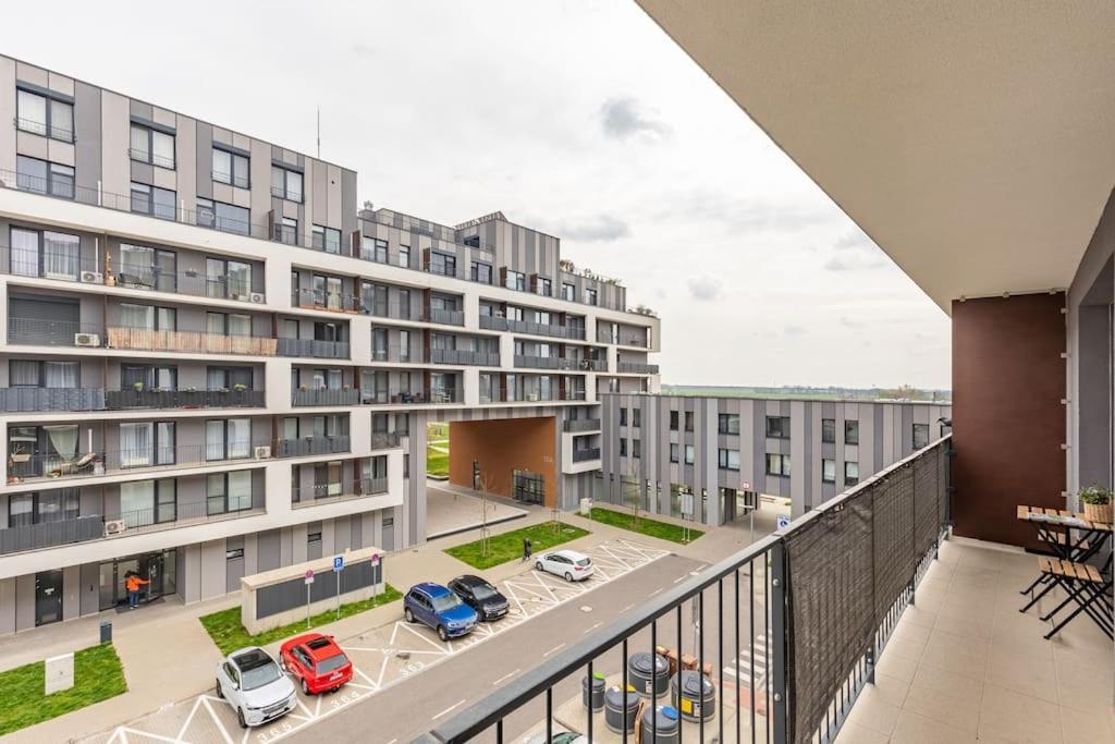 Cityscape Oasis: Active Studio Heaven Bratislava Eksteriør billede