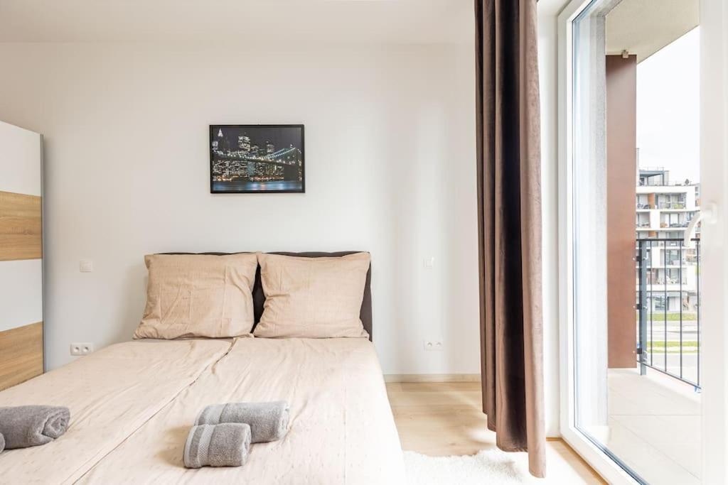 Cityscape Oasis: Active Studio Heaven Bratislava Eksteriør billede
