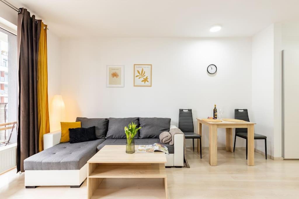 Cityscape Oasis: Active Studio Heaven Bratislava Eksteriør billede